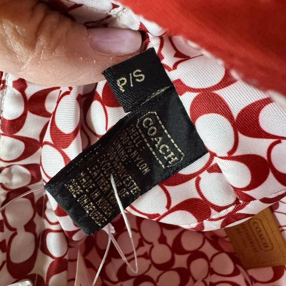 Coach Tan and Red Signature Wristlet and a Coach bucket hat NWT - Picture 5 of 13